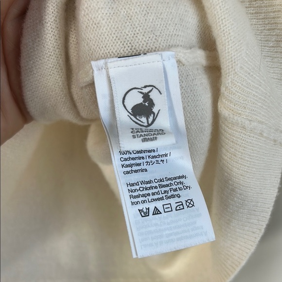 J Crew Cashmere Relaxed Crewneck Sweater - Cream | XXS - Picture 6 of 7